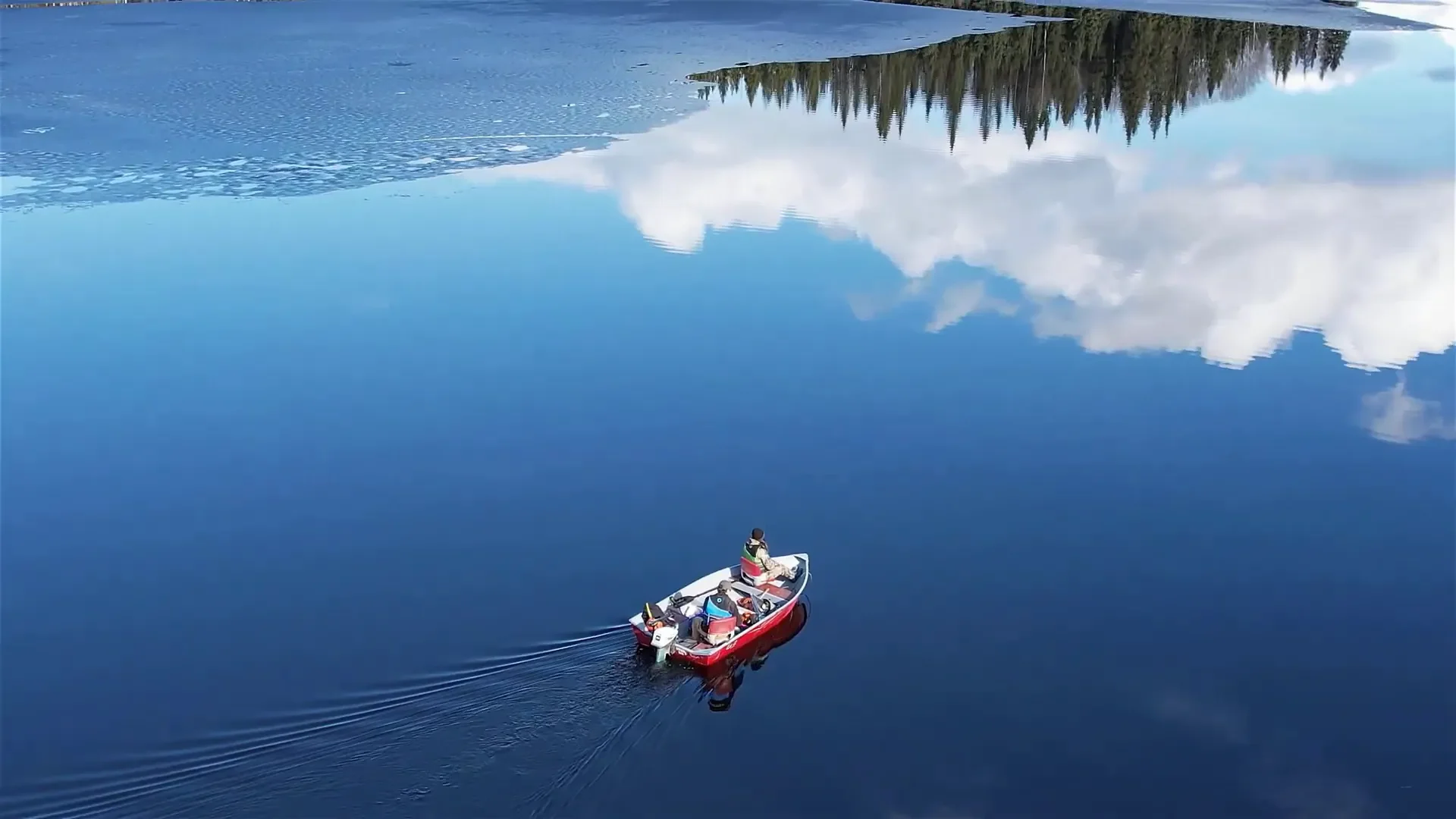 Off grid private island – We did NOT see this coming! - S1 Ep2 3 Boating towards the island
