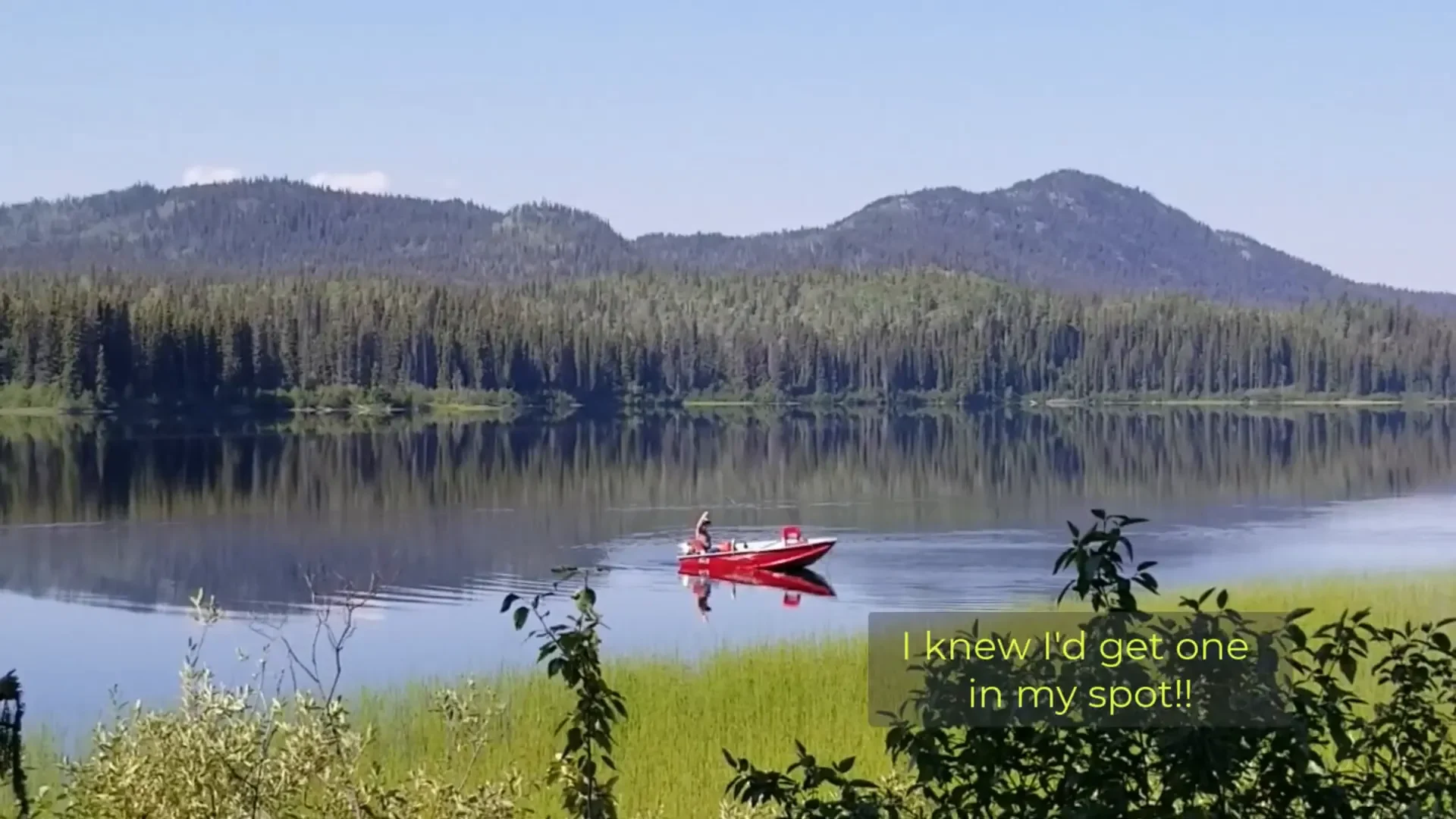 Husband builds wife goes fishing - melodi fishing in the lake