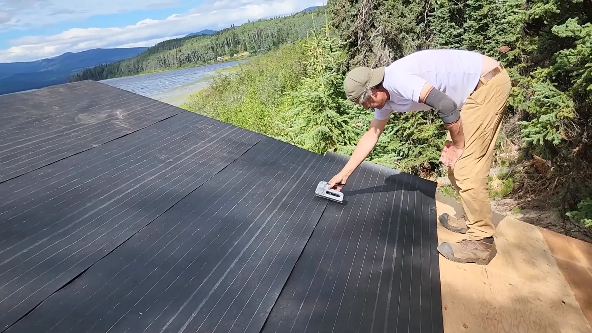 Our FIRST Night in our Tiny Cabin | S1 Ep26 2 First night in tiny cabin - weather proofing the roof