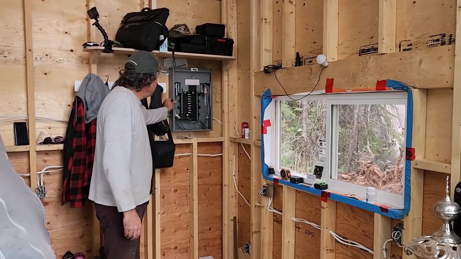 Wiring lake cabin private island - mapping out the power situation