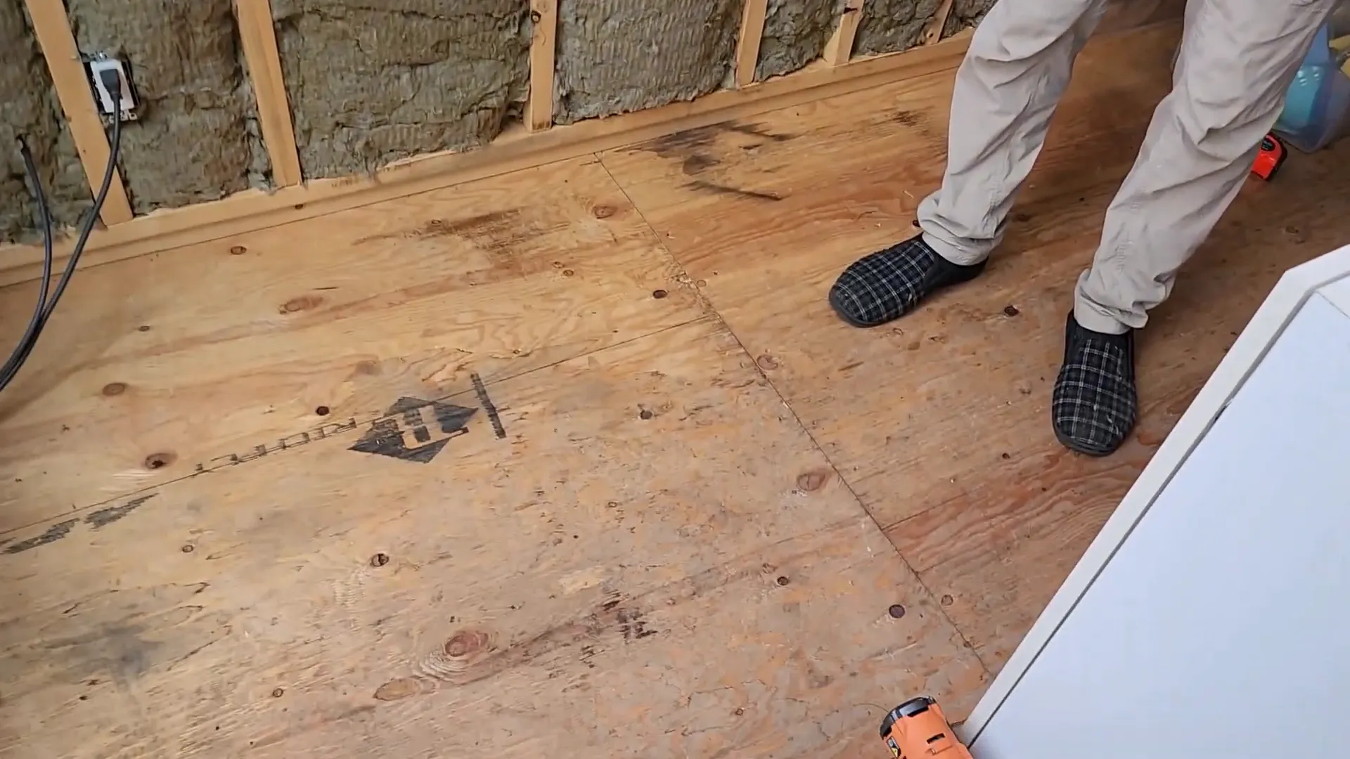 Discussing the floor installation for the cabin