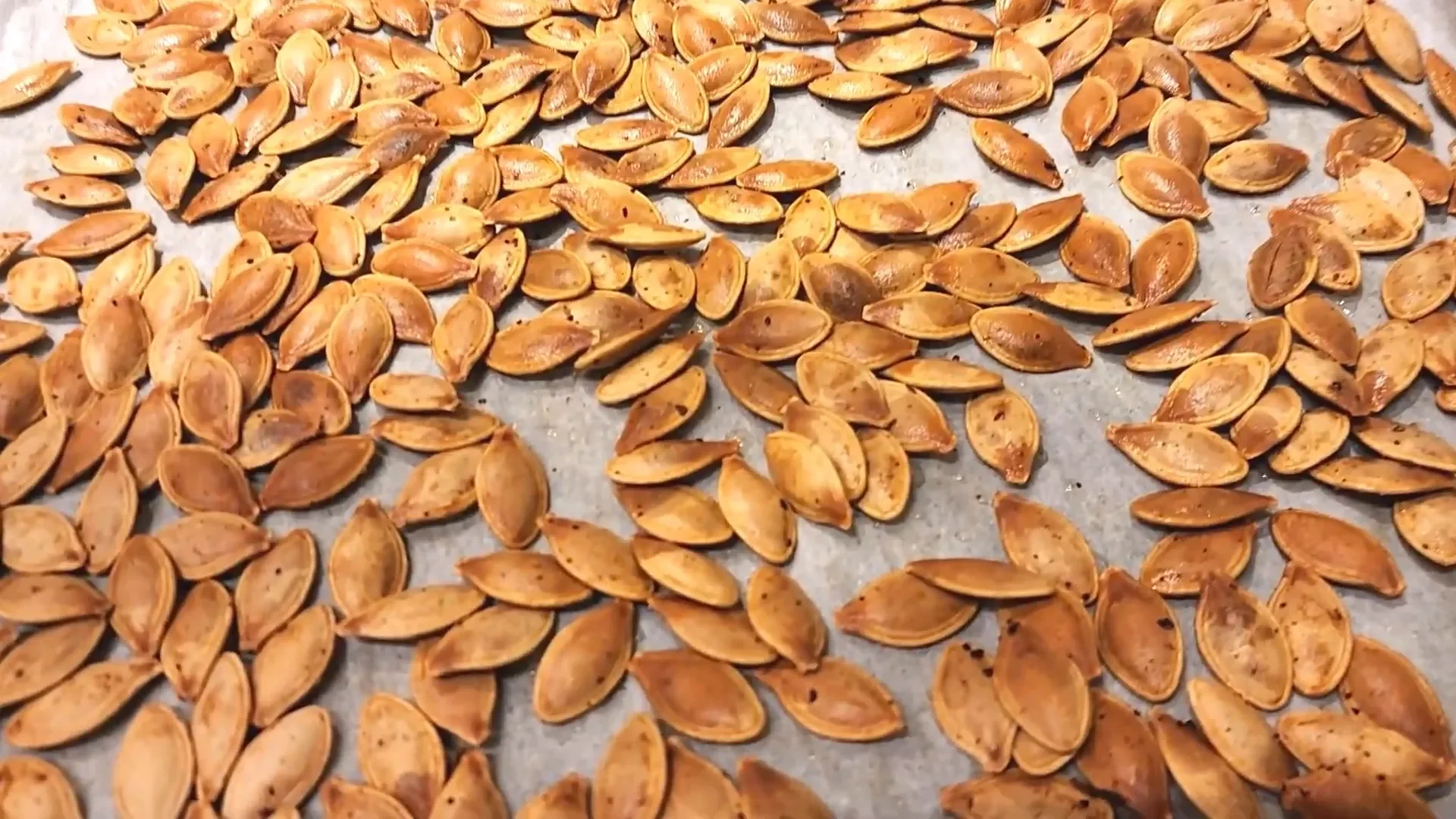 Roasting pumpkin seeds