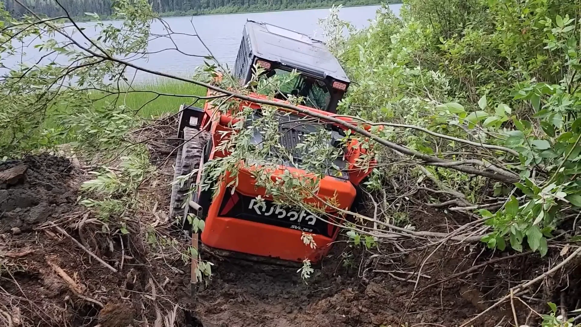 This is Our Toughest Task So Far - Will We Succeed? - S2 Ep26 6 A kubota svl 75-3 is badly stuck on the shore of a lake